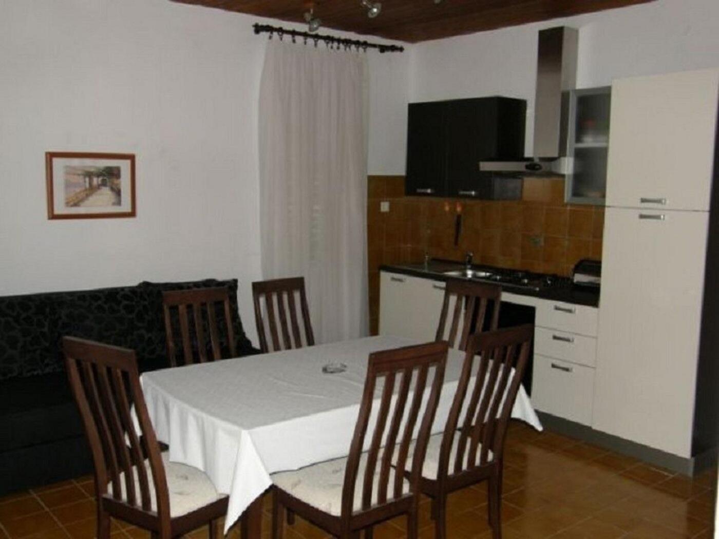 Apartments Ljubi Vinisce Exterior foto